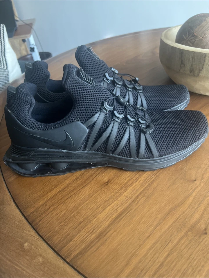 Men's Size 14 - Nike Shox Shoes Gravity Black. AR1999-001 - Image 2 of 4