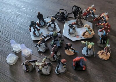 Disney Infinity Plattform 2.0 20 Figuren / 3.0 - 3 Figuren 
