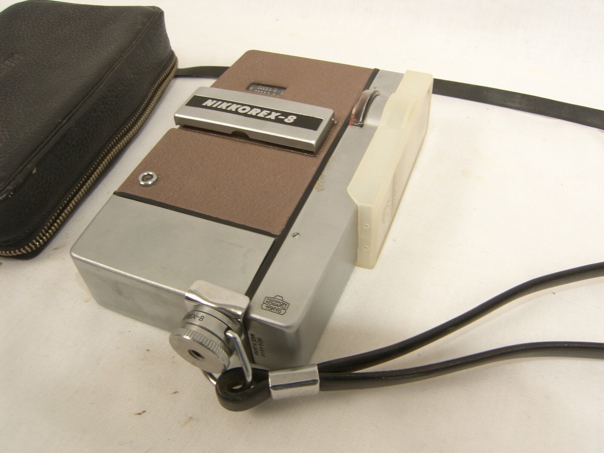 Nikon Nikkorex-8 Film 8mm Movie Camera f/1.8 10mm Lens With Case