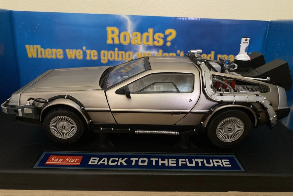 Sunstar 1:18 Back to the Future No. 2710 Diecast Delorean Time Machine 10Th Ann. - Image 3 of 4