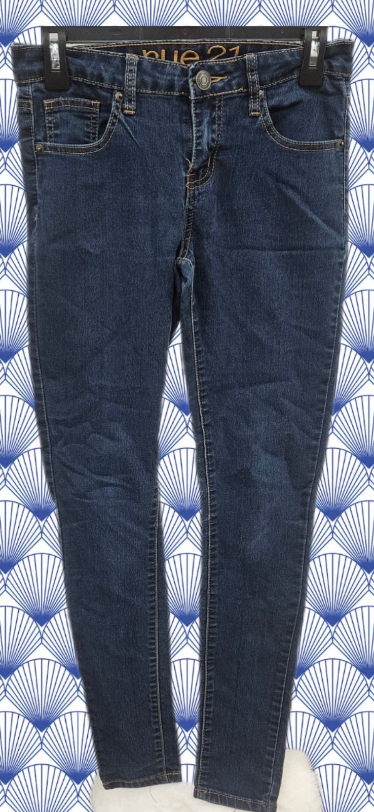 RUE 21 Women's Blue Jean Mid Rise Legging Size 4/25. Inseam 29
