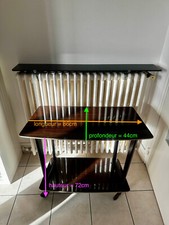 Meuble TV vintage année 70 / desserte à roulettes en bois laqué / étagère