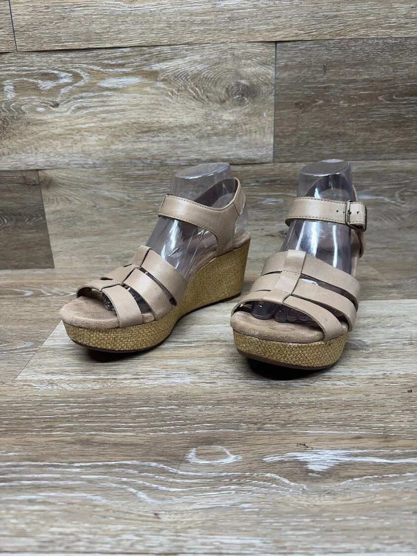 Sandali donna Clarks Calsynn Harp beige pelle cinturino alla caviglia zeppa misura 8 5