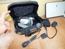 Hitachi DVD Cam DZ-HS300E Digital Camcorder + Case + Charger , Vintage