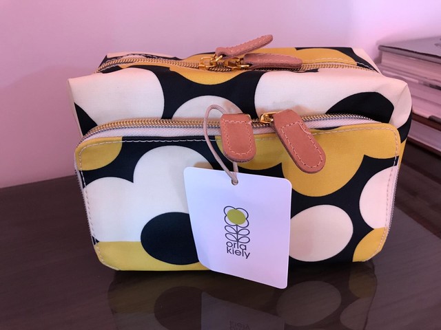 Orla Kiely Dove Medium Washbag Luggage Accessories Cosmetic Cases Clinicadelpieaitanalopez Com