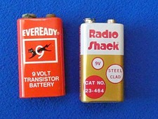 LOT X 2 VINTAGE 9 VOLT TRANSISTOR BATTERY ~ Eveready, Radio Shack