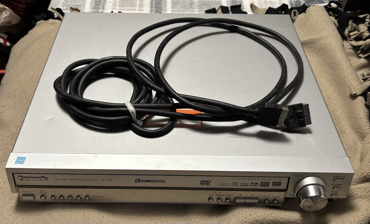 Panasonic SA-HT720 DVD/CD Theater Sound System 5 Disc Changer