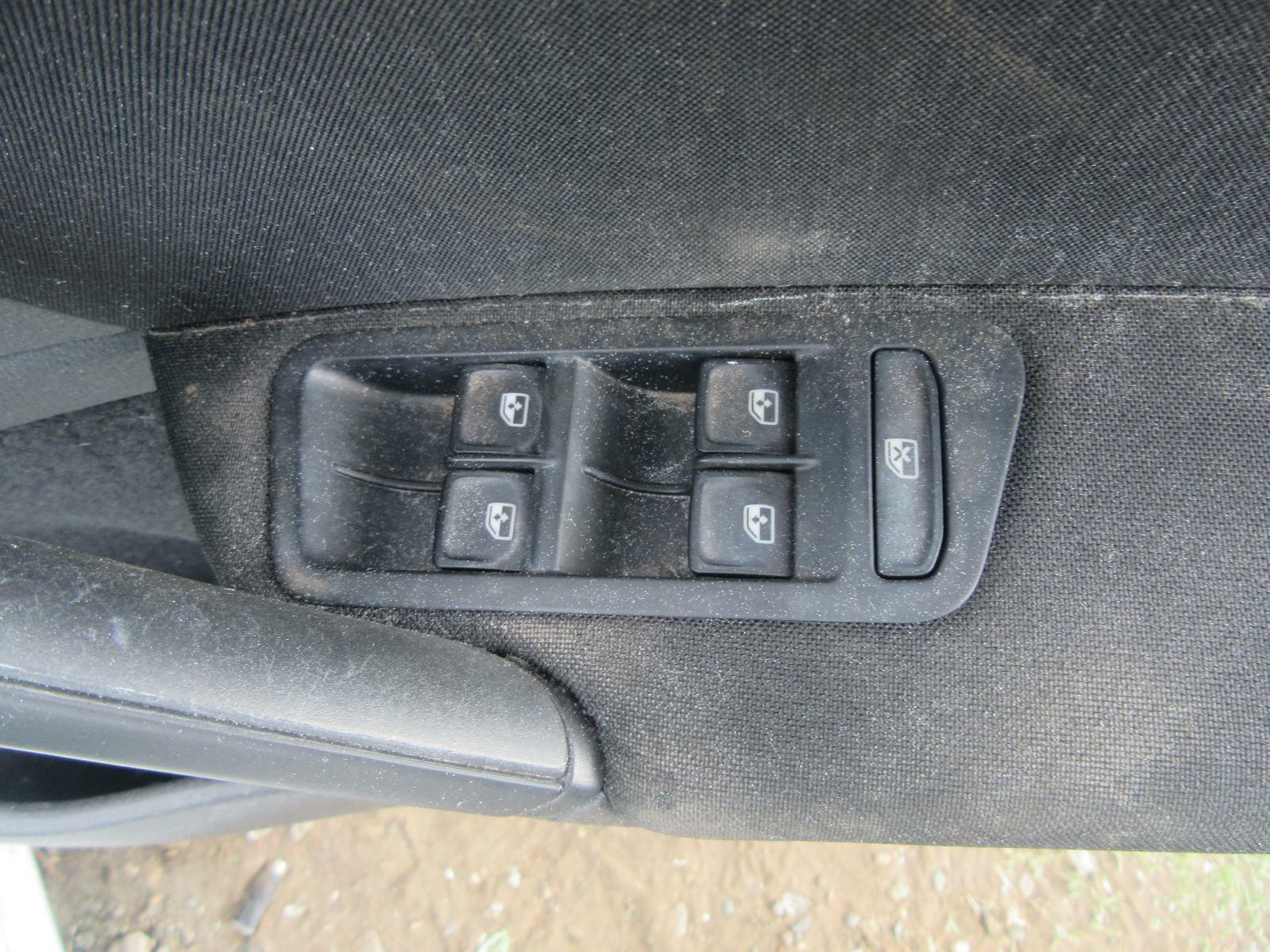 VOLKSWAGEN GOLF POWER WINDOW SWITCH RH FRONT (MASTER SWITCH), GEN 7