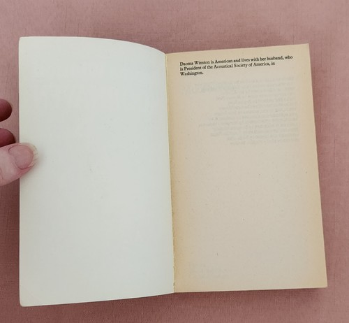 Moorhaven by Daoma Winston, Paperback, 1982 - Picture 2 of 13