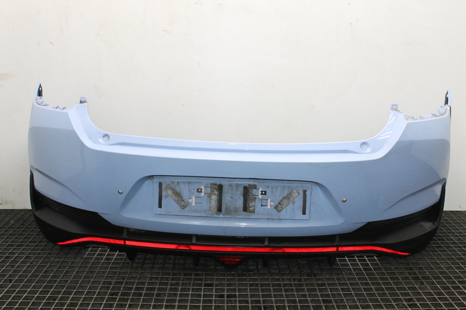 HYUNDAI i30 FASTBACK N-LINE Rear Bumper 86611-S0700 2.0 Petrol 2019 ( Damaged )