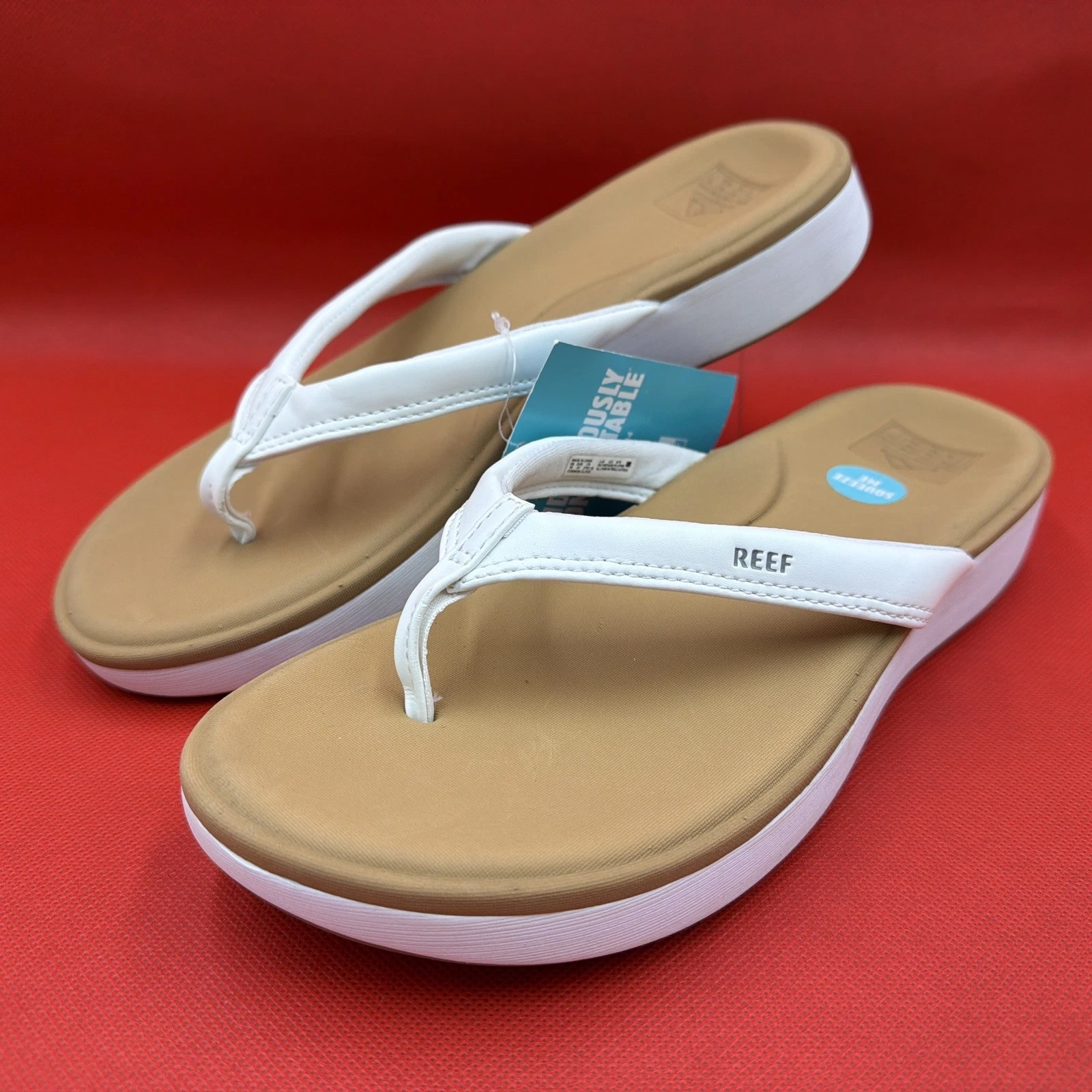 REEF Cushion Cloud Flip Flops Sandals - Women's - White/Tan **NEW**