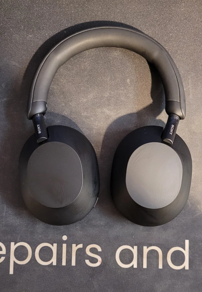 Sony WH-1000XM5/B Wireless Industry Leading Noise Canceling Bluetooth Headphones - Image 3 of 4