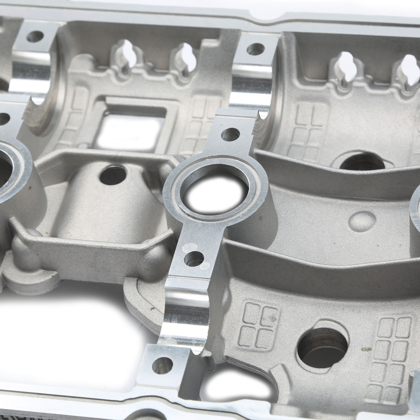 Cylinder Head Valve Chamber Cover Fit For AUDI A4 A5 A6 Q5 TT VW 2.0T
