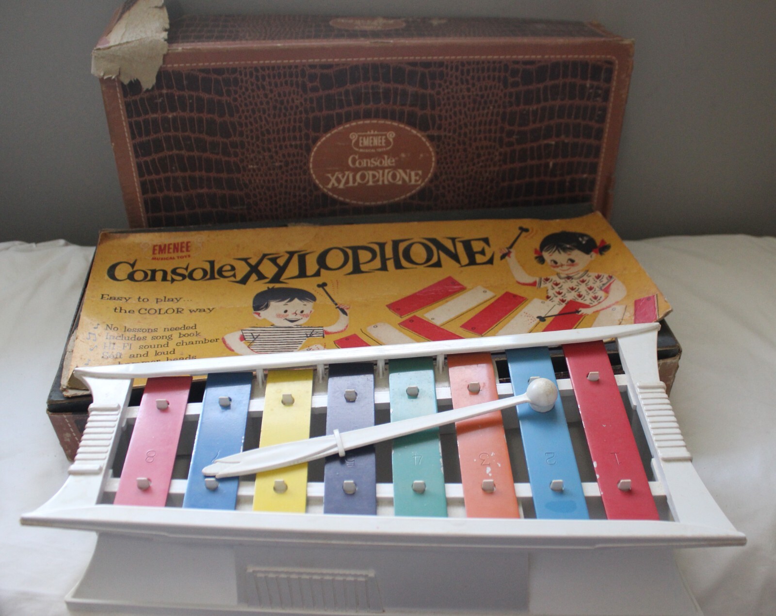VINTAGE EMENEE MUSICAL CHILDREN'S TOYS CONCOLE XYLOPHONE BOX MUSIC BOOK