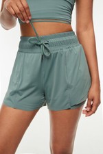 Drawstring Waist Lined Active Shorts