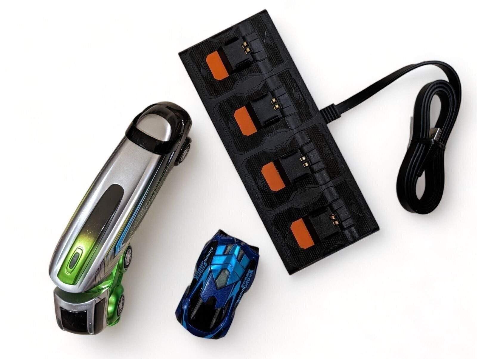 Anki Overdrive 4 Slot Car Charger and 2 Vehicles Freewheel / Ground Shock Car