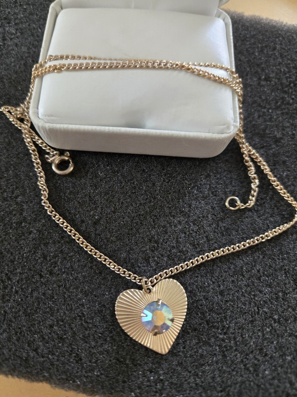 Vintage Sunburst Heart Necklace -Gold Tone Ribbed Heart w Iridescent Stone