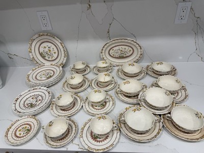 BUTTERCUP by Spode Lot With 44 Pieces  made in England