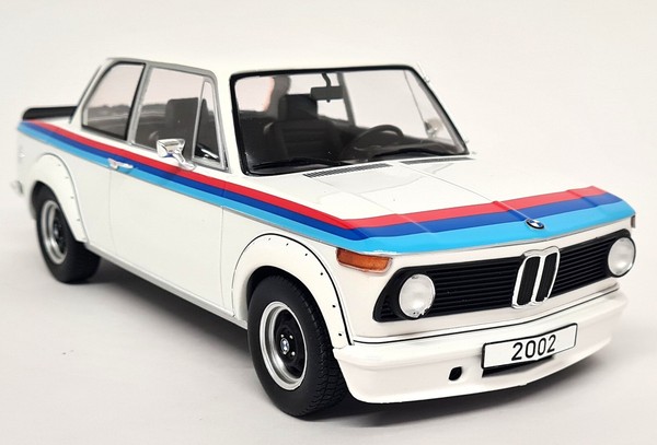 Mcg 1/18 - Bmw 2002 Turbo White 1973 Diecast Scale Model Car-image