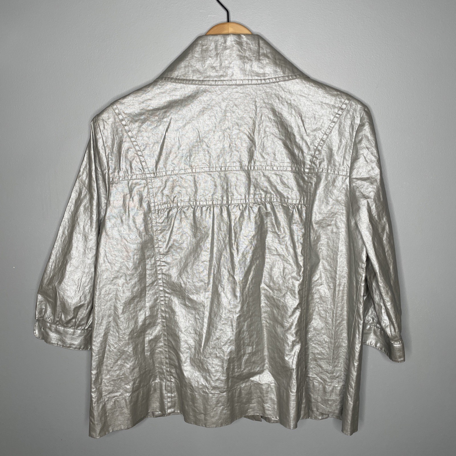 Chicos Silver Linen Button Front Lightweight Meta… - image 5