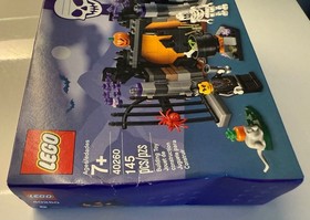 LEGO Seasonal: Halloween Haunt (40260), New, Unopened, Box in Poor Condition. 