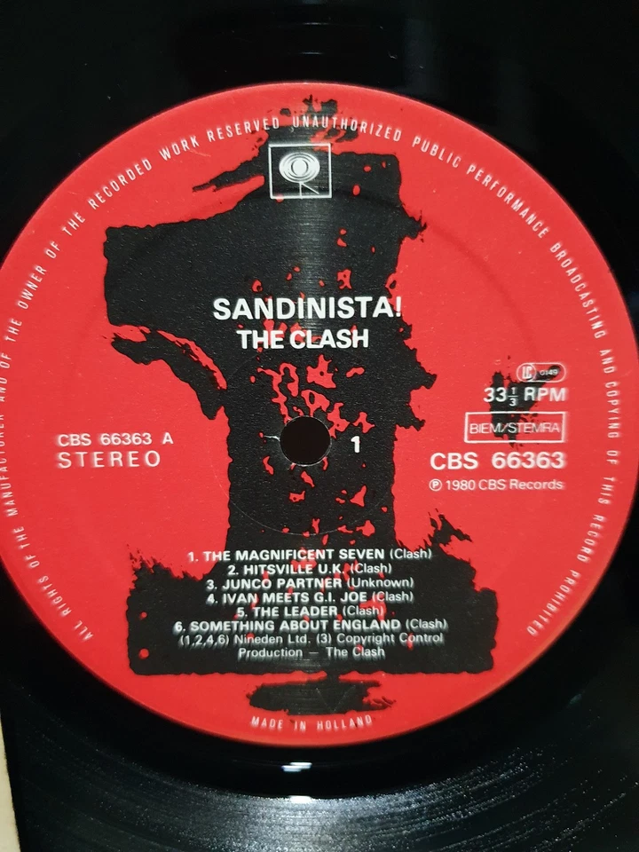 TRIPLE LP 33T THE CLASH SANDINISTA!  EU 1980 PRESS PUNK ROCK EX- INSERT - Image 3 of 4