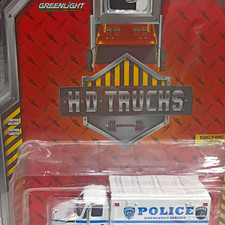 Greenlight HD Trucks 1:64 Int'l Durastar Police Ambulance White/Blue