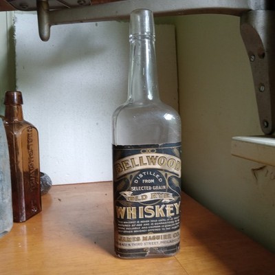 BELLWOOD OLD RYE WHISKEY JAMES MAGUIRE PHILADA 1890s PRE PRO LABELED BOTTLE