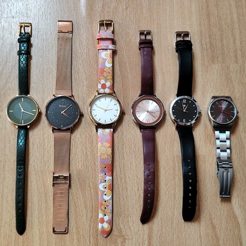 Kleines Lot mit 6 modernen Damenuhren, Uhren Damen Quarzuhren Bijou Brigitte