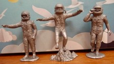 1962 Vintage Marx Operation Moon Base Playset 3 Astronaut Spacemen Figures