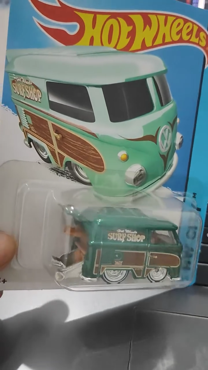 Hot Wheels 2015 Super Treasure Hunt Kool Kombi Surf Shop with