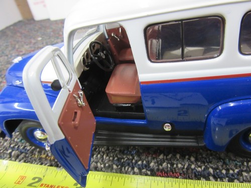 First Gear Mail Truck U.S. Mail International R-110 1953 replica diecast - Picture 4 of 20