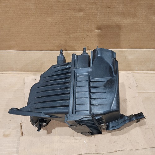2006 - 2009 Infiniti M45 V8 4.5L Air Intake Filter Air Box Assembly 16500-EG000 - Picture 6 of 10