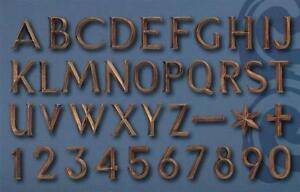 Bronzebuchstaben//Grabschrift//Schriftzüge//Bronze//Schrift//Grabstein