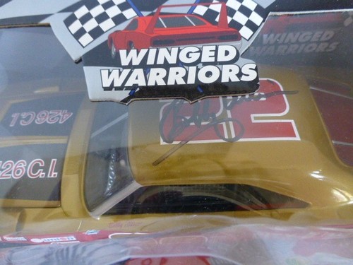BOBBY ALLISON #22 1969 DODGE CHARGER DAYTONA "AUTOGRAPHED" Winged Warriors - Picture 8 of 15