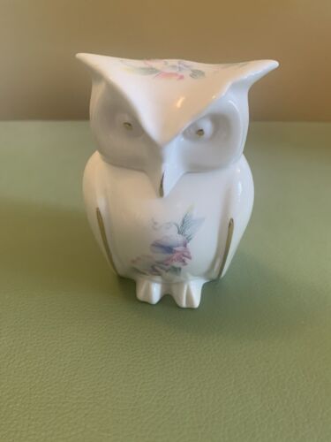 Aynsley, Little Sweetheart, Fine Bone China Owl Trinket Figurine - Picture 1 of 7