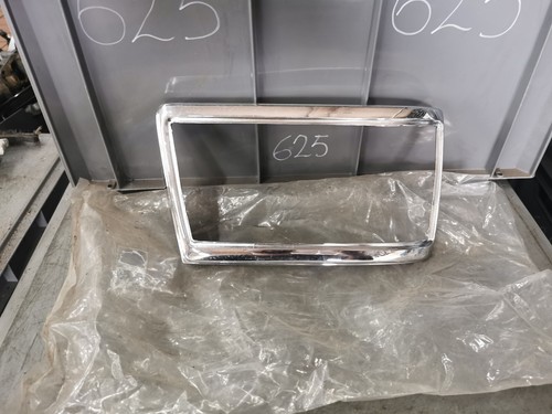 NEU & Original BMW 5er E12 Rücklicht Zierrahmen Chrom Rahmen links 6321 1354421