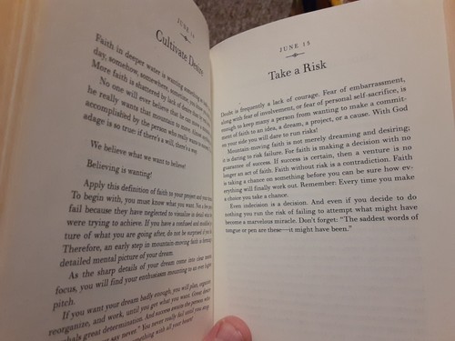 Hours Of Power 50th Anniversary Daily Inspiration By Robert Schuller 1st Edition - Picture 5 of 7