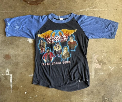 1982 VINTAGE 80s AEROSMITH "ROCK IN A HARD PLACE" TOUR CONCE 1980s vintage concert t-shirt, vintage, single stitch, B+ condition
