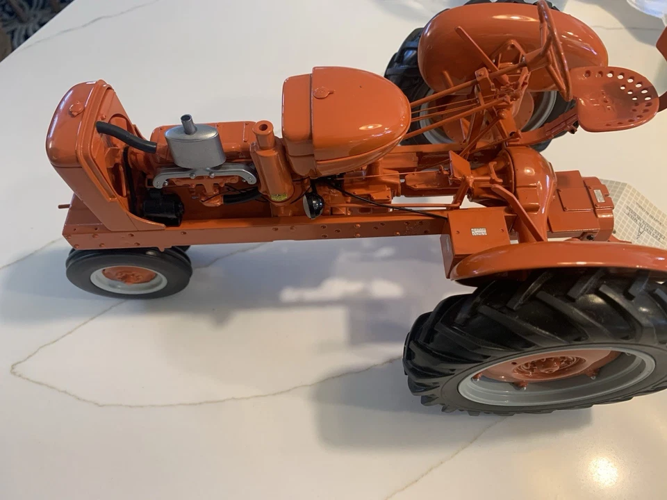 Franklin Mint Allis Chalmers WC Tractor 1:12 Scale NO BOX - Image 2 of 4