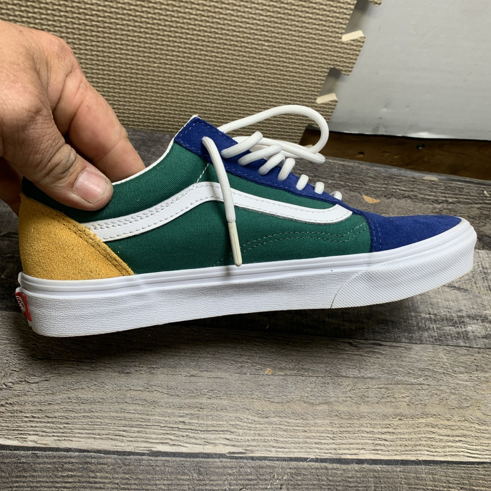 Size 7 men/ 8.5 wemon Vans Old Skool Yacht Club Shoes thumbnail 8