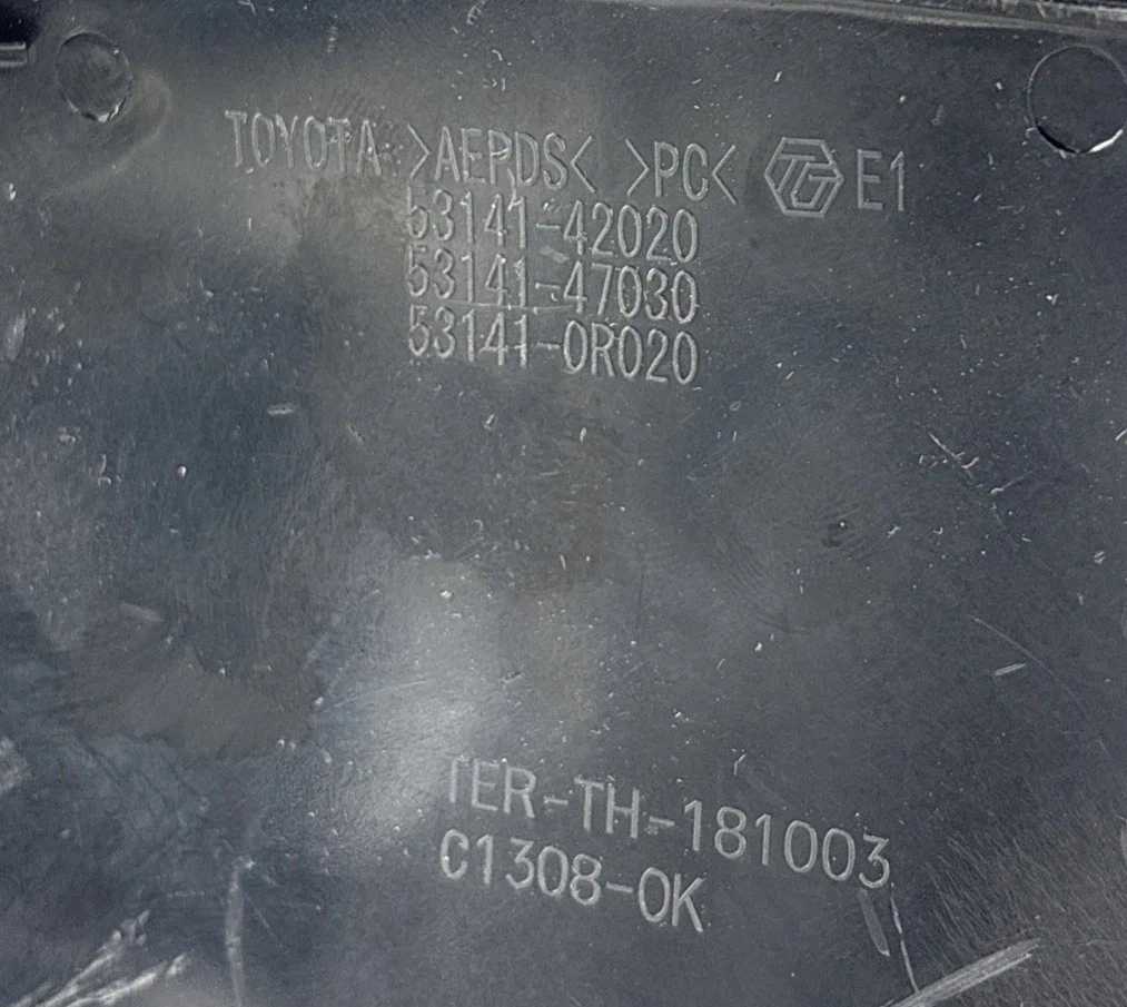 OEM Toyota Front Emblem Radar Badge 53141-42020 53141-47030 0R020 photo 3