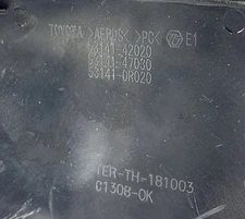 OEM Toyota Front Emblem Radar Badge 53141-42020 53141-47030 0R020 thumbnail 3