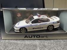 1/18 Autoart 72462 HOLDEN COMMODORE VX SS VICTORIAN POLICE
