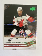 2025-26 Upper Deck Series 2 Holiday Easter Green #354 Jonas Siegenthaler