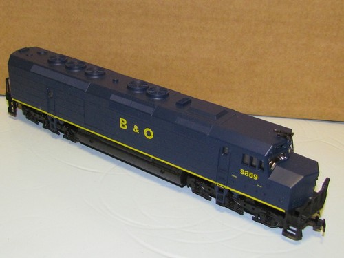BALTIMORE & OHIO FP-45 DIESEL NEW IN BOX IHC 24102 HO 1:87 Scale RARE NEW IN BOX - Picture 3 of 3