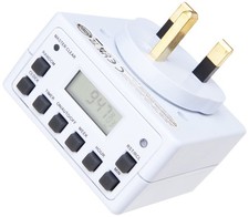 7-Day Digital Timer Switch | STATUS S7DDT3 | UK Plug-In Light Timer | White