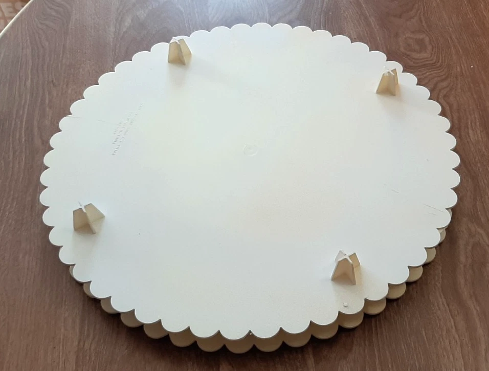 "Juego de 2 platos redondos de pastel de boda Wilton vintage borde festoneado 14"" con pilares" Foto 2 de 4