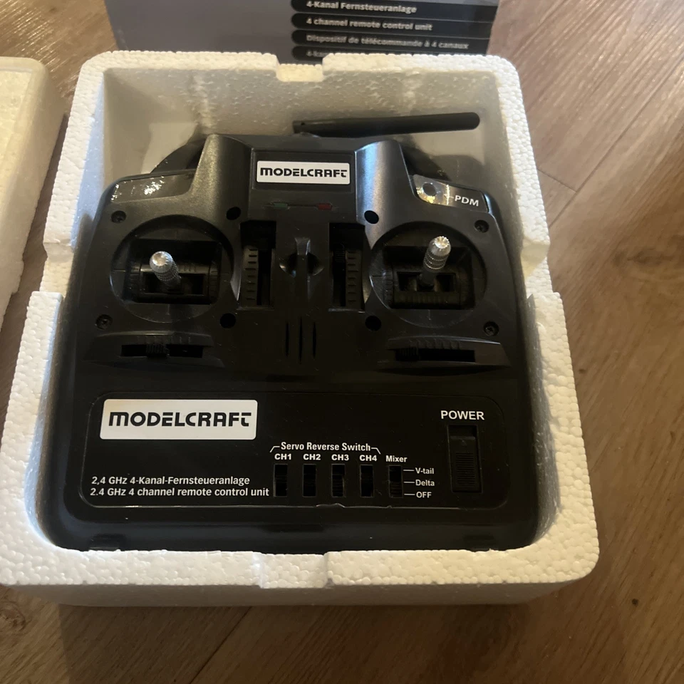 Modelcraft 8 Kanal Fernsteueranlage FM 40 Mhz - Bild 2 von 2