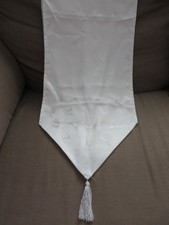 White with Silver Reindeer/Stag Grey Tassels Christmas Table Runner - 225 x 33cm